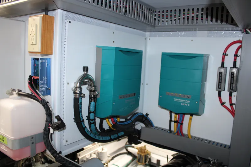 Dogfish Yacht Photos Pics 