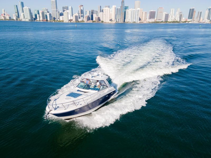 2008 Monterey 400 Sport Yacht