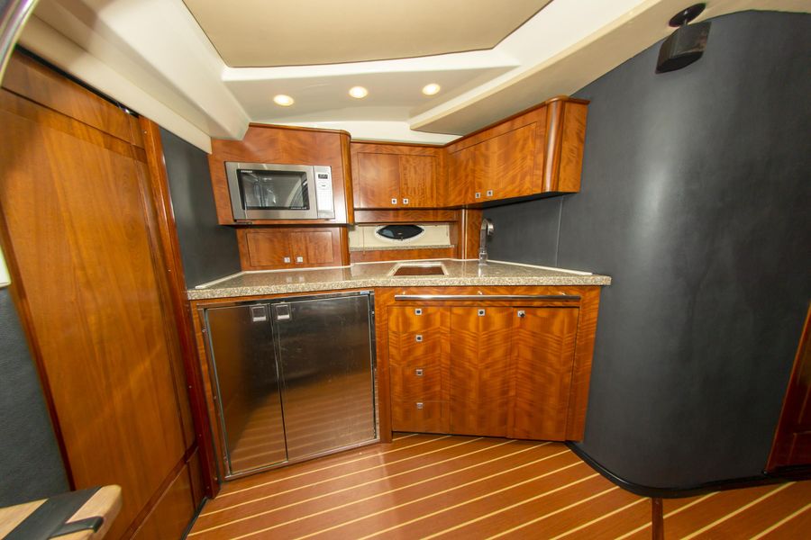 2008 Monterey 400 Sport Yacht