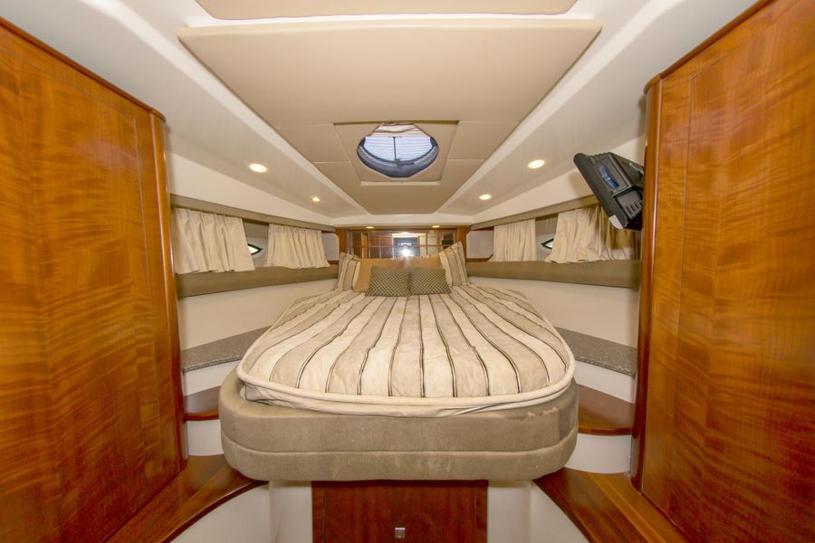 2008 Monterey 400 Sport Yacht