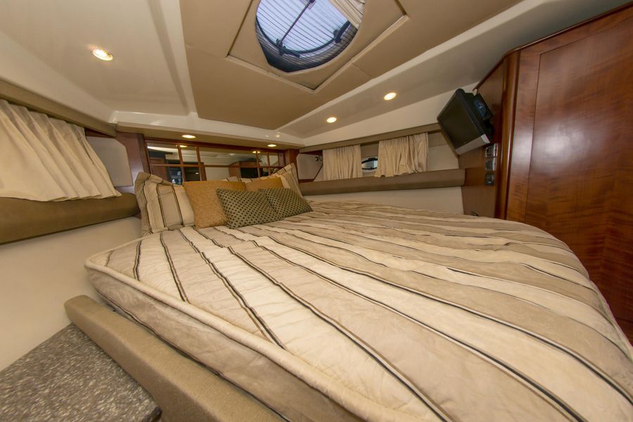 2008 Monterey 400 Sport Yacht