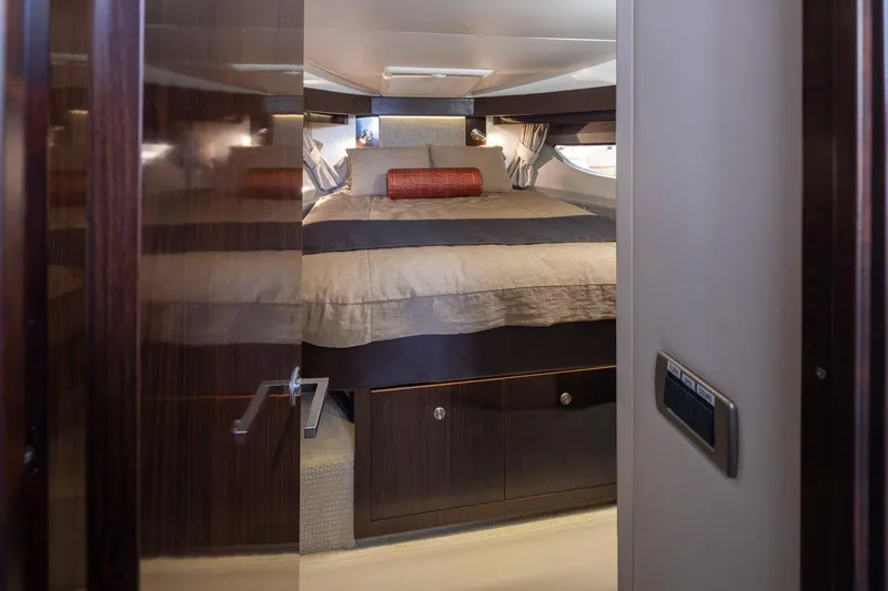 You Betcha Yacht Photos Pics Luxurious cabin interior of 2016 Sea Ray 400 Sundancer yacht with elegant bedding.