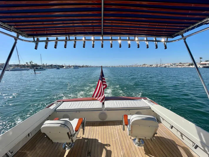 Huck Fin Yacht Photos Pics 