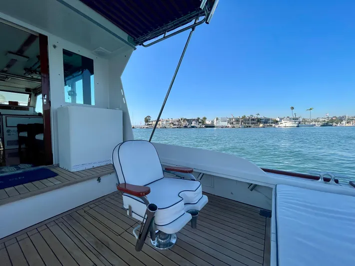 Huck Fin Yacht Photos Pics 