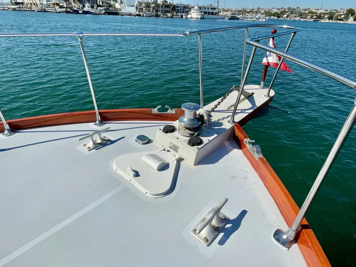 Huck Fin Yacht Photos Pics 