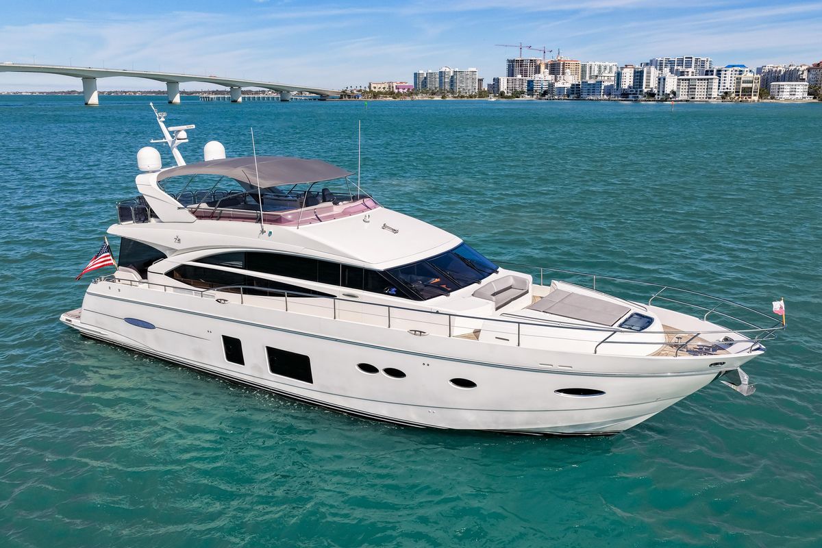 2014 Princess 72 