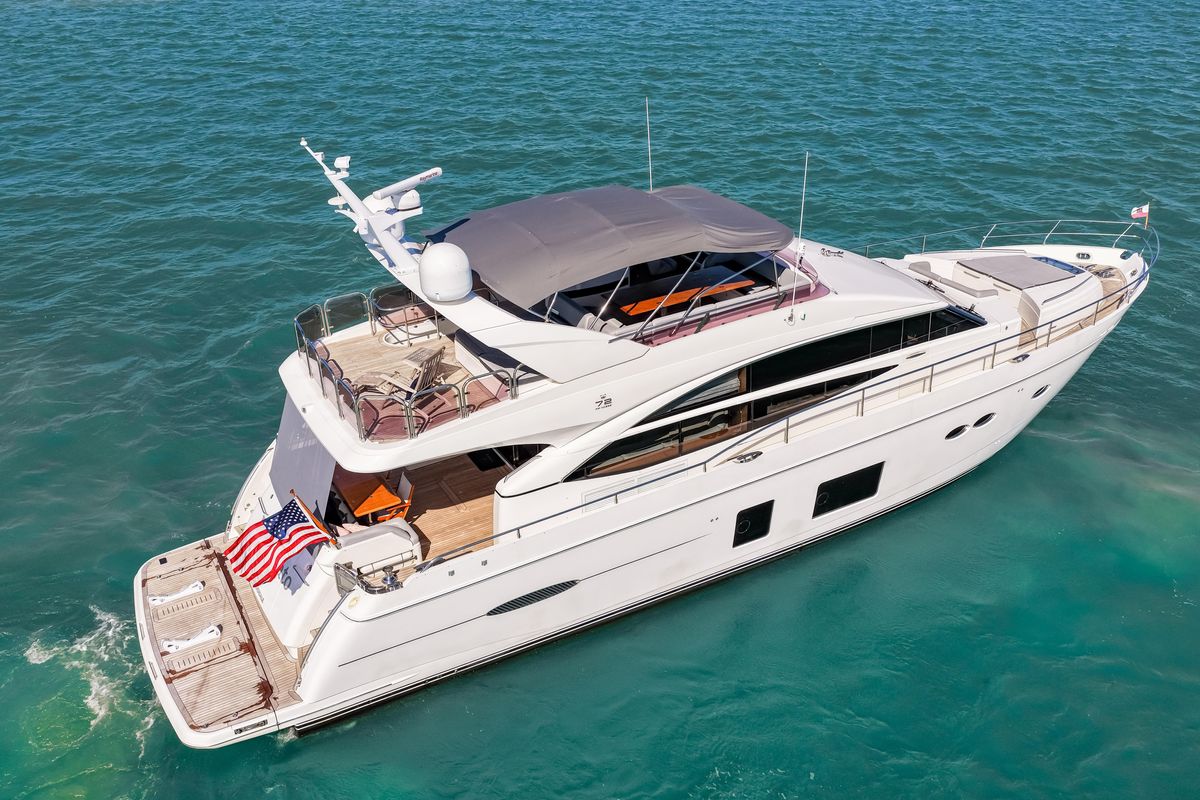 2014 Princess 72 