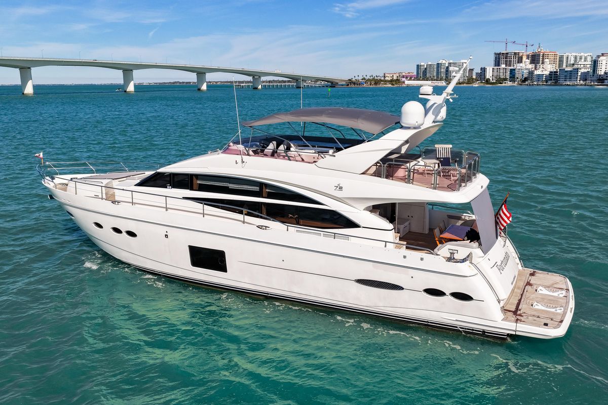 2014 Princess 72 