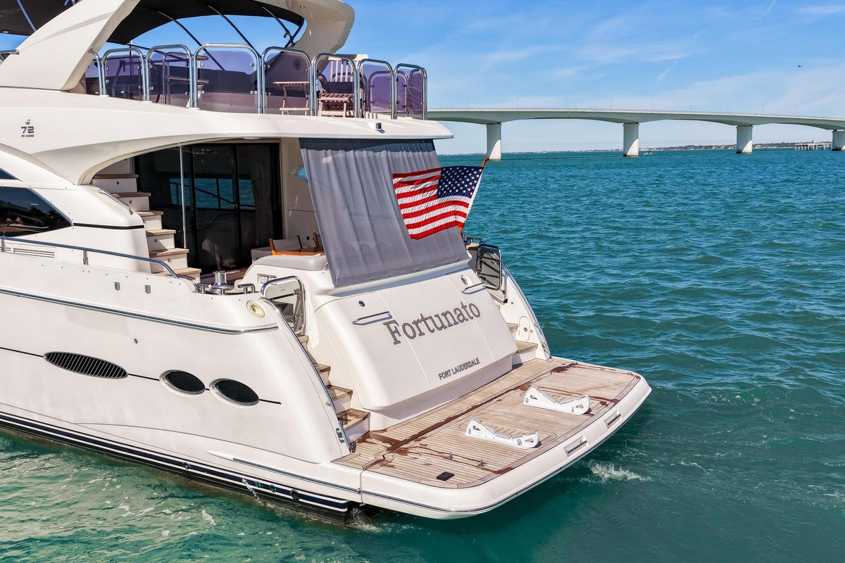 2014 Princess 72 