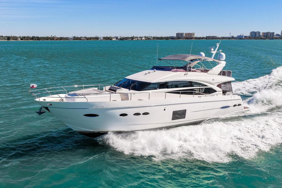 2014 Princess 72 