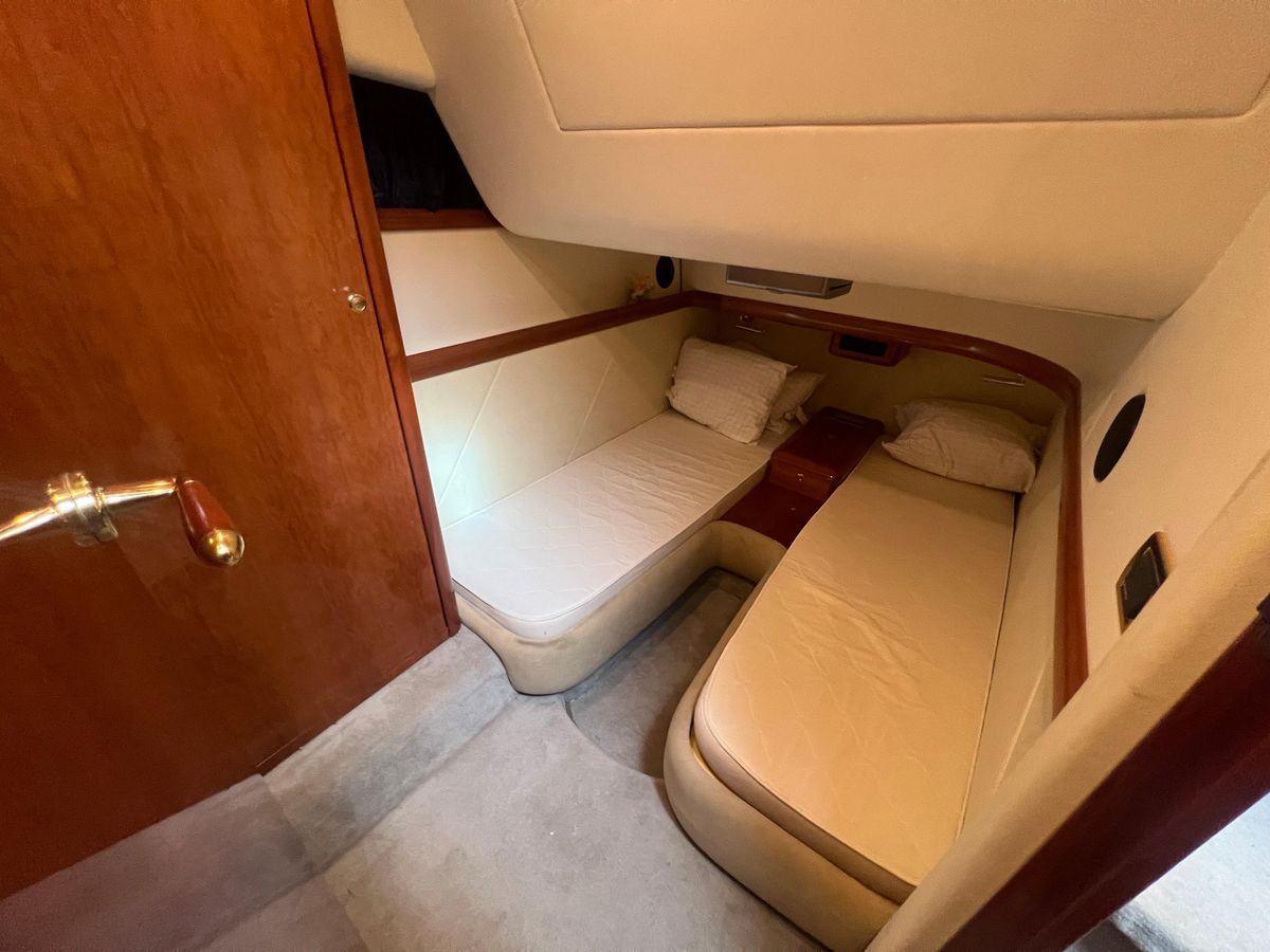 2004 Cranchi 48 
