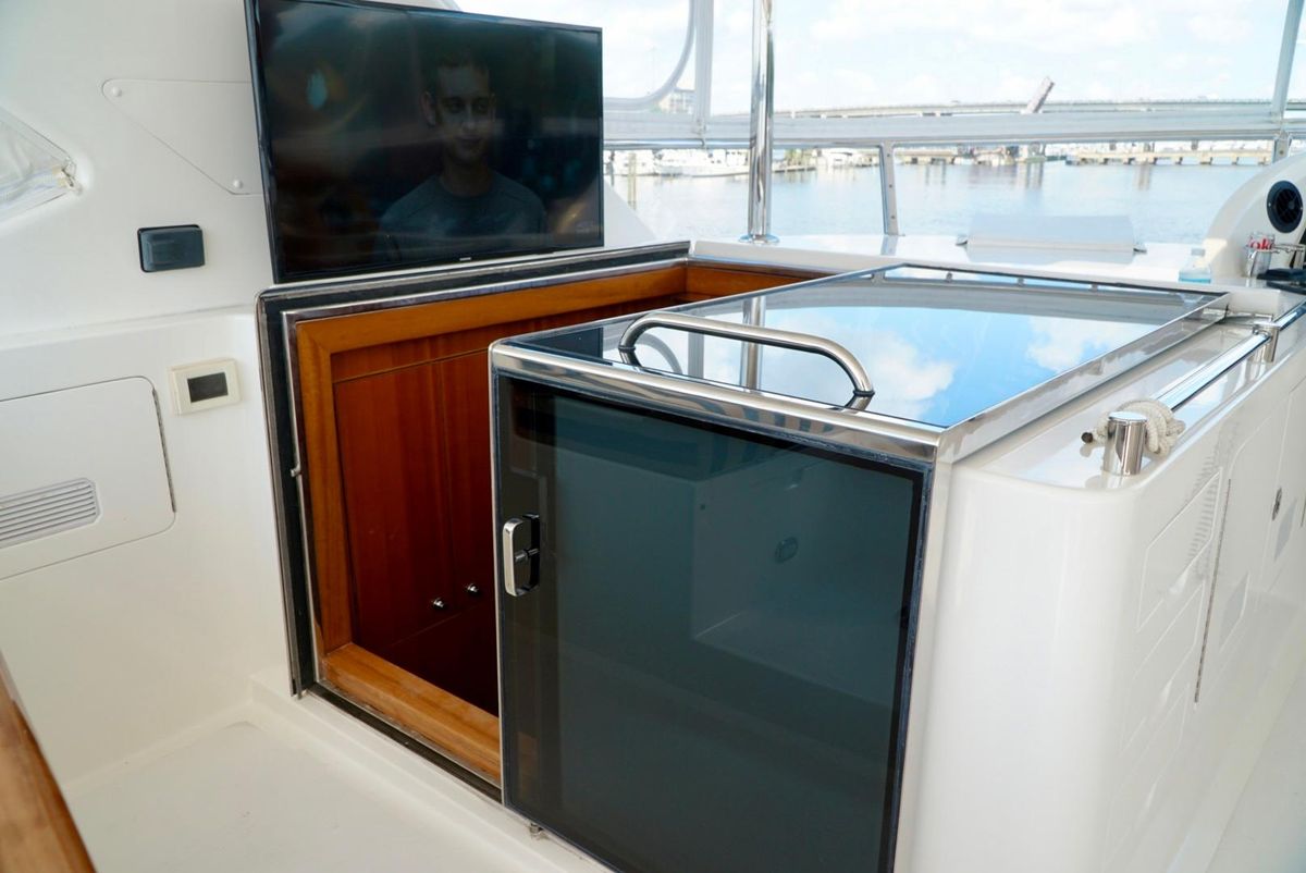 2008 Ocean Alexander 74 
