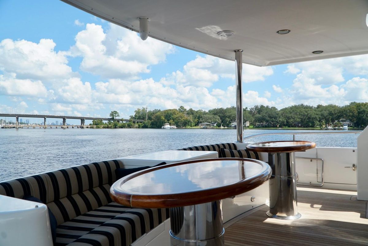 2008 Ocean Alexander 74 