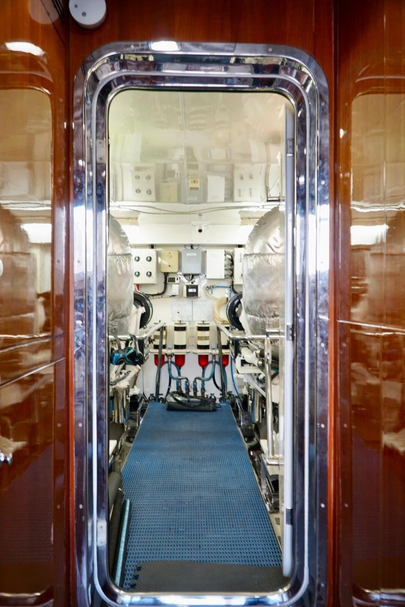 2008 Ocean Alexander 74 