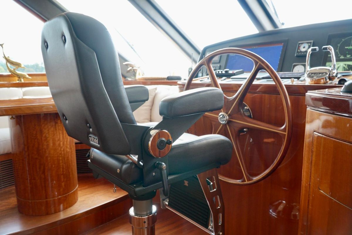 2008 Ocean Alexander 74 