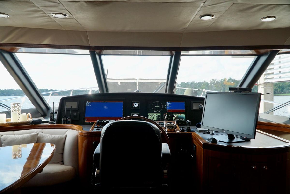 2008 Ocean Alexander 74 