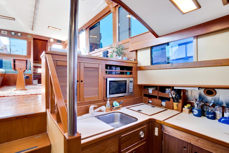 1989 Grand Banks 42 Motoryacht