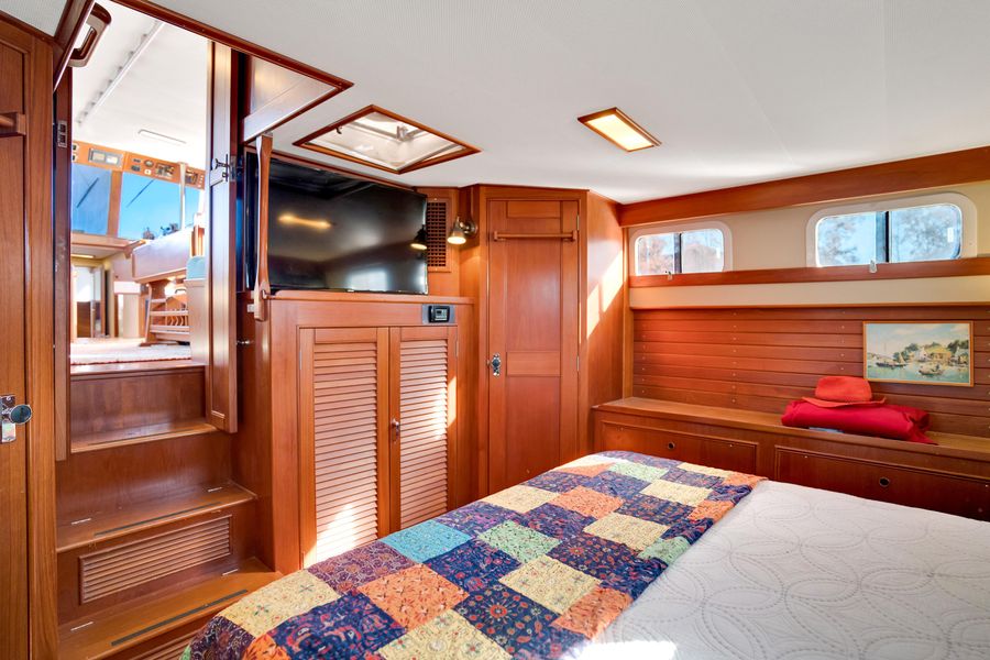 1989 Grand Banks 42 Motoryacht