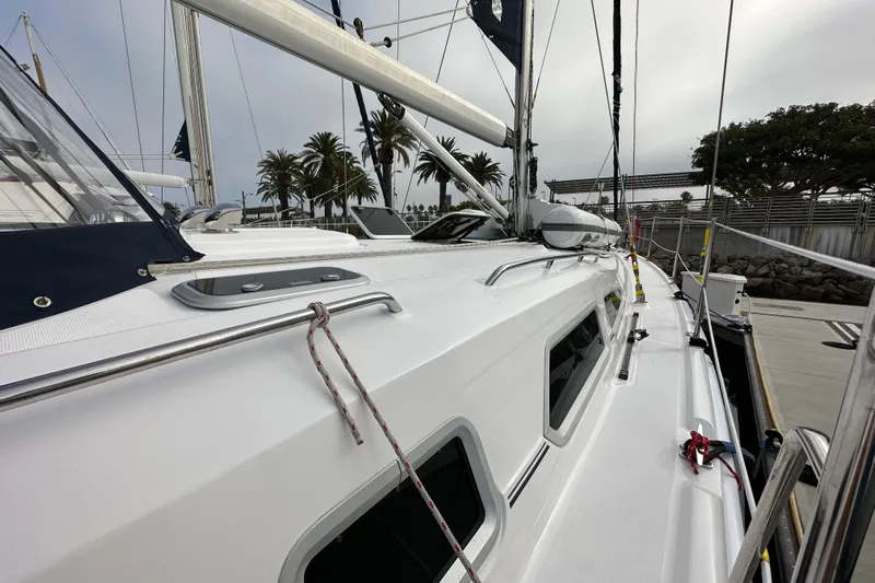 Dasananas Yacht Photos Pics 2008 Hunter 49 sailboat docked, showcasing sleek deck design and rigging.