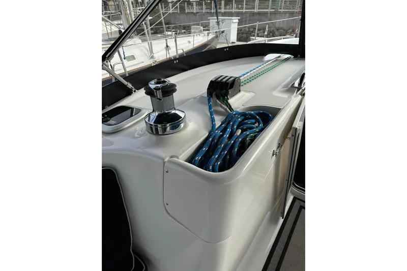 Dasananas Yacht Photos Pics Deck of 2008 Hunter 49 sailboat with winch and coiled ropes.