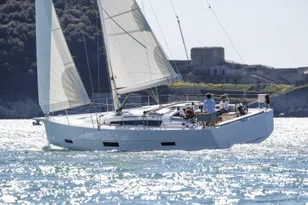 2023 Dufour 430