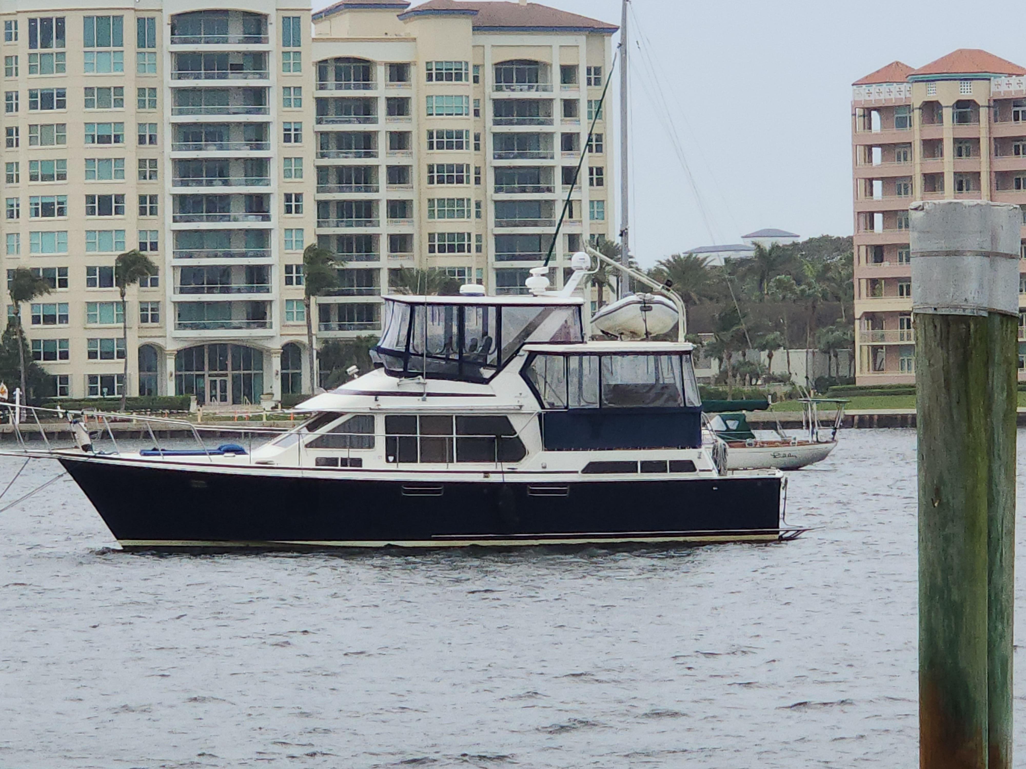 Used 1989 Tollycraft 44 CPMY - Florida | TopBoats