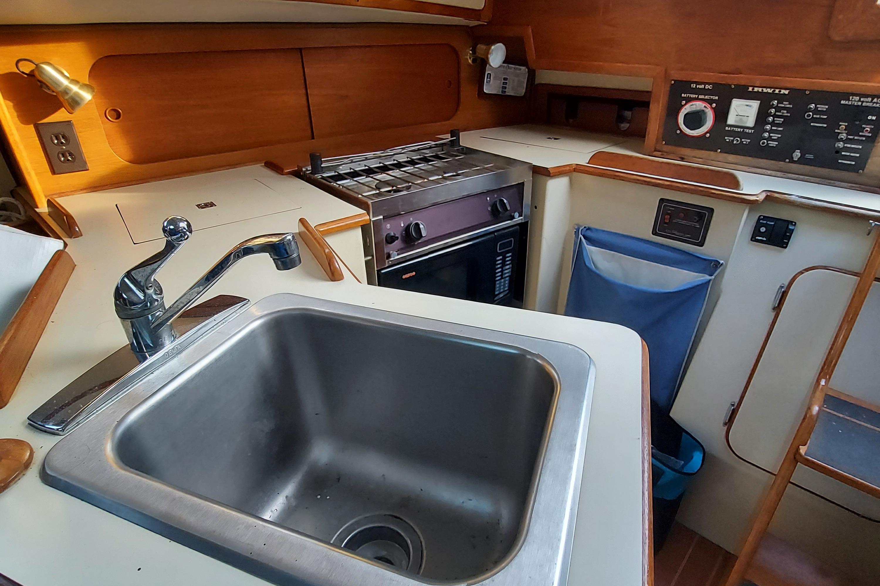 irwin 34 sailboat review