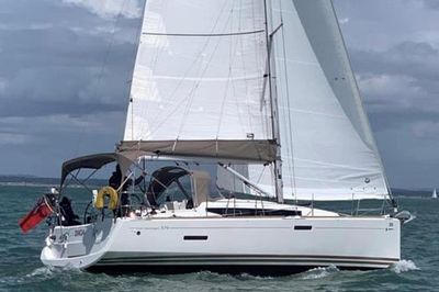 2013 Jeanneau Sun Odyssey 379