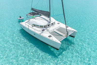 2002 Lagoon 380
