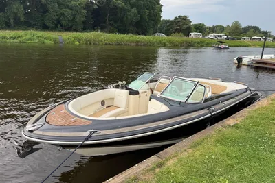 2014 Chris-Craft Launch 25