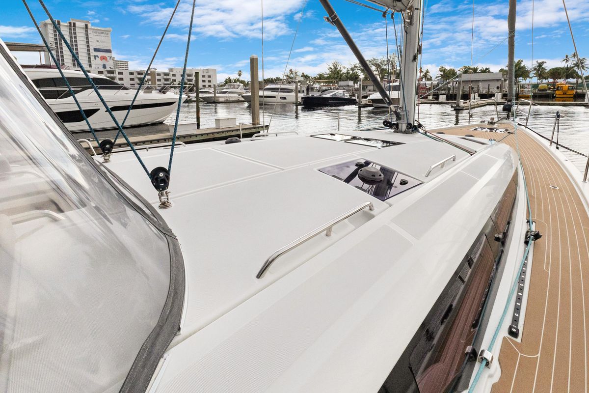 2021 Jeanneau 51 