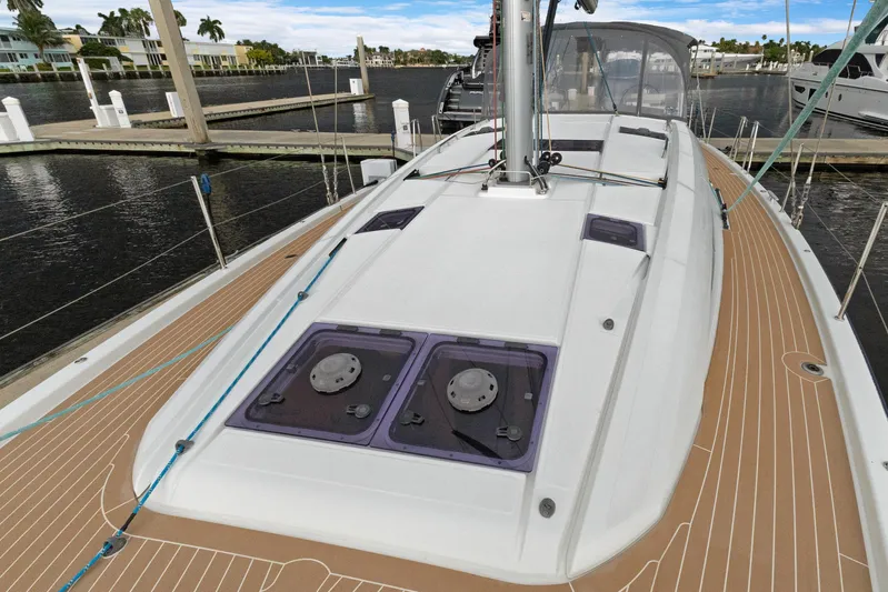 Beatrice Yacht Photos Pics Jeanneau Sun Odyssey 51 Performance 2021 sailboat deck with sleek design and modern features.