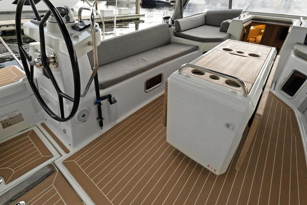 2021 Jeanneau 51 