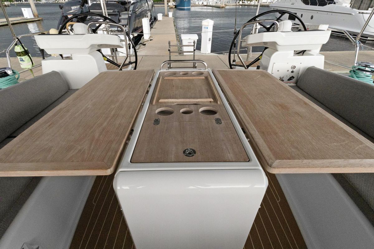 2021 Jeanneau 51 