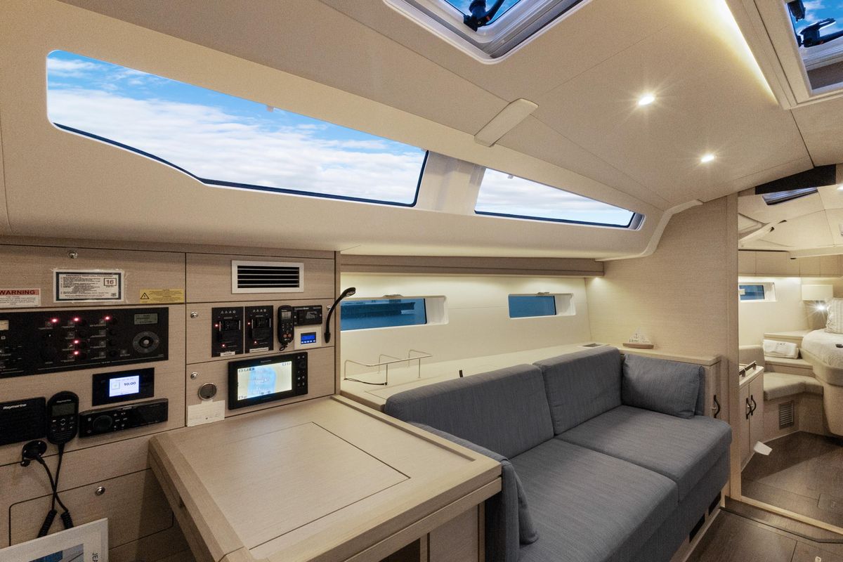2021 Jeanneau 51 