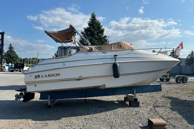 Larson Cabrio 220