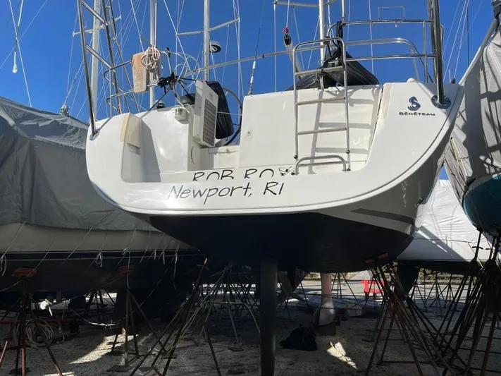 Rob Roy Yacht Photos Pics Beneteau Oceanis 46 sailboat from 2008, docked in Newport, RI, on a sunny day.