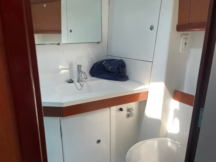 Rob Roy Yacht Photos Pics 