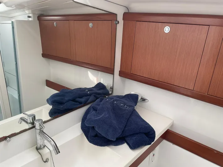 Rob Roy Yacht Photos Pics 