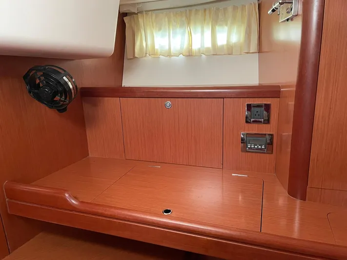 Rob Roy Yacht Photos Pics 