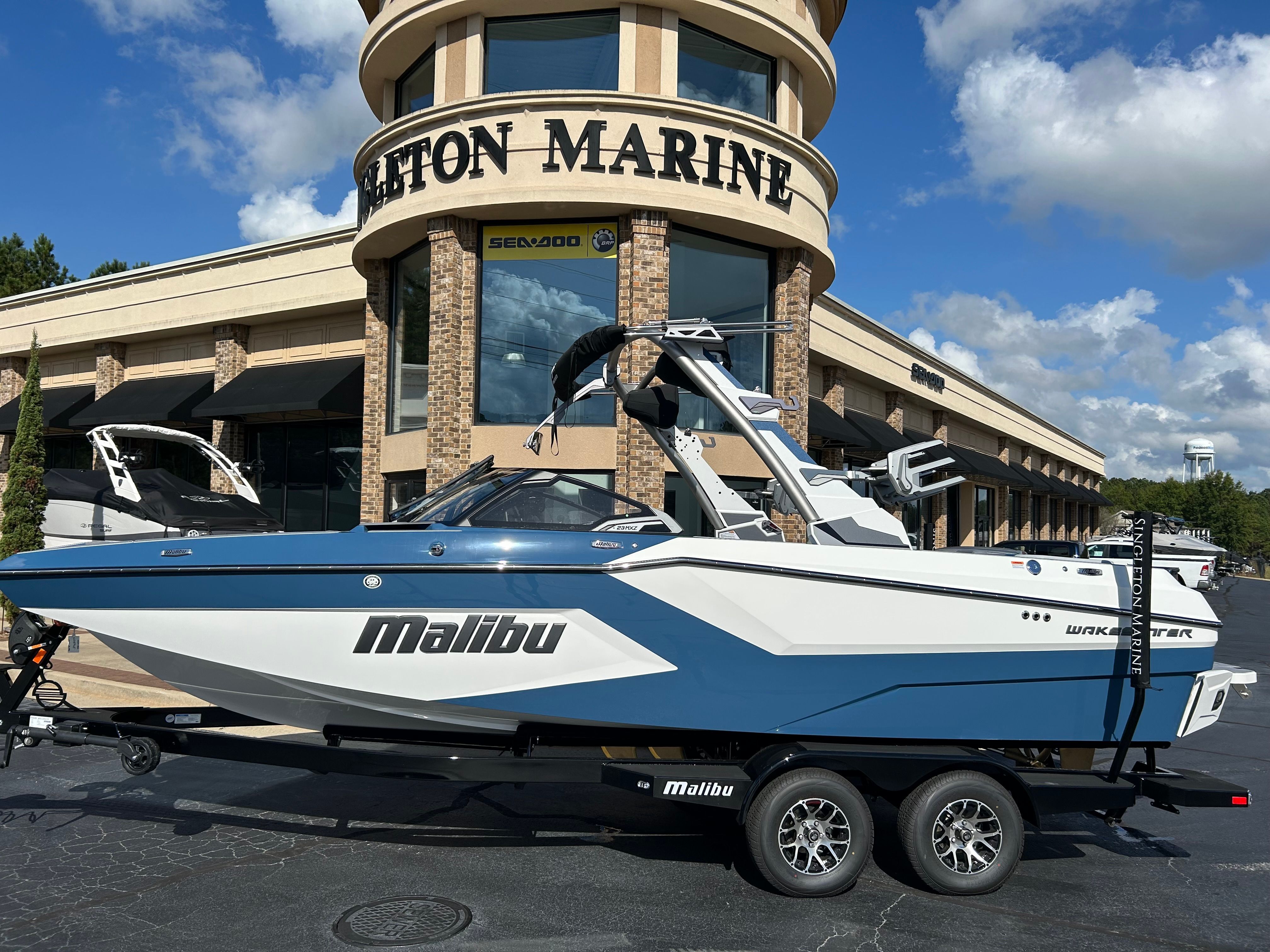 Malibu Wakesetter 23 MXZ