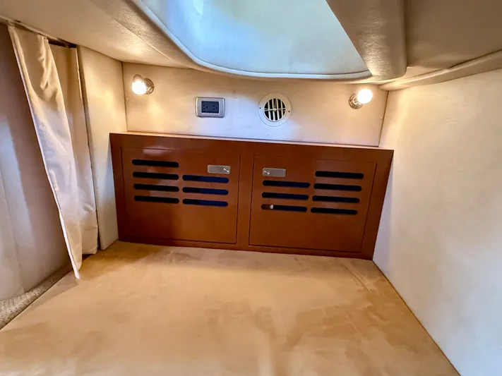 Just Us Yacht Photos Pics 