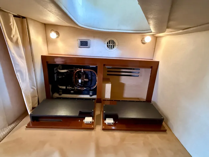 Just Us Yacht Photos Pics 