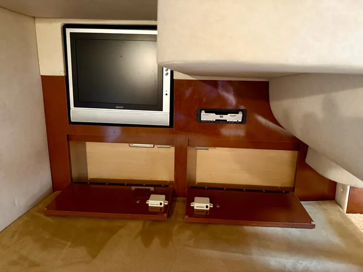 Just Us Yacht Photos Pics 