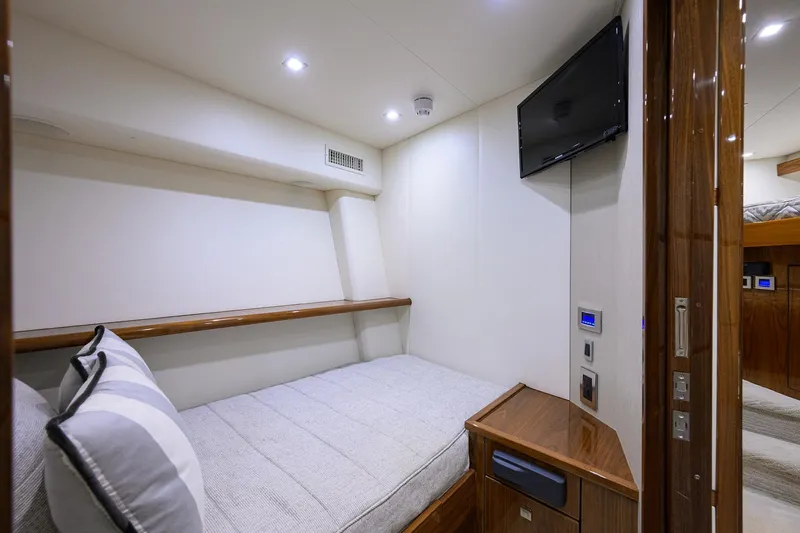 Corintios Yacht Photos Pics Viking 72 Corintios - Interior Guest Stateroom