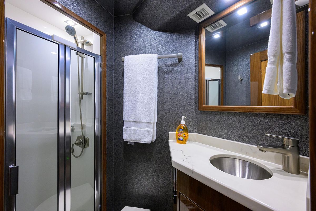 2018 Viking 72 