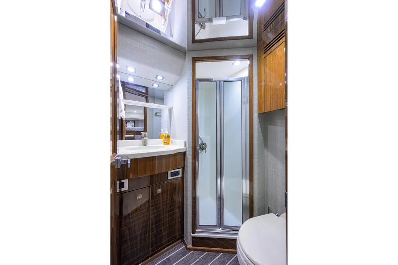 Corintios Yacht Photos Pics Viking 72 Corintios - Interior Stateroom Head