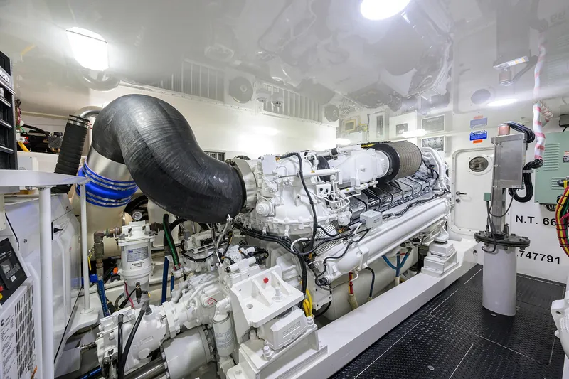 Corintios Yacht Photos Pics Viking 72 Corintios - Engine Room
