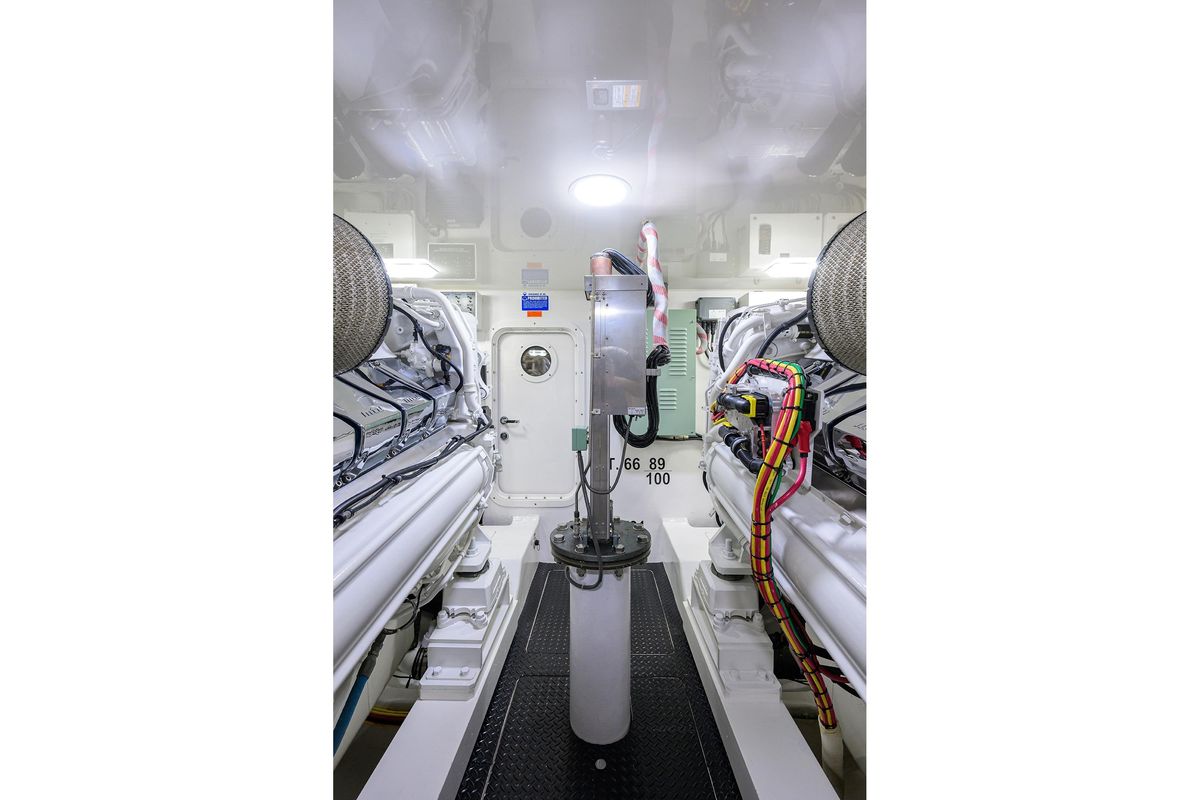 2018 Viking 72 
