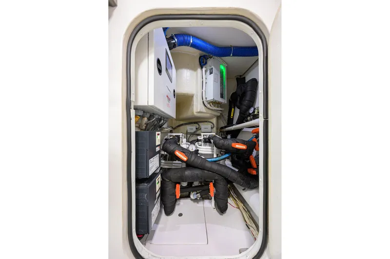 Corintios Yacht Photos Pics Viking 72 Corintios - Engine Room